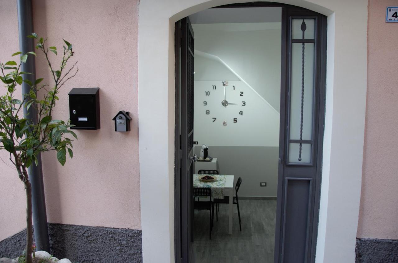 La Casa Di Karola Apartment Catania Luaran gambar