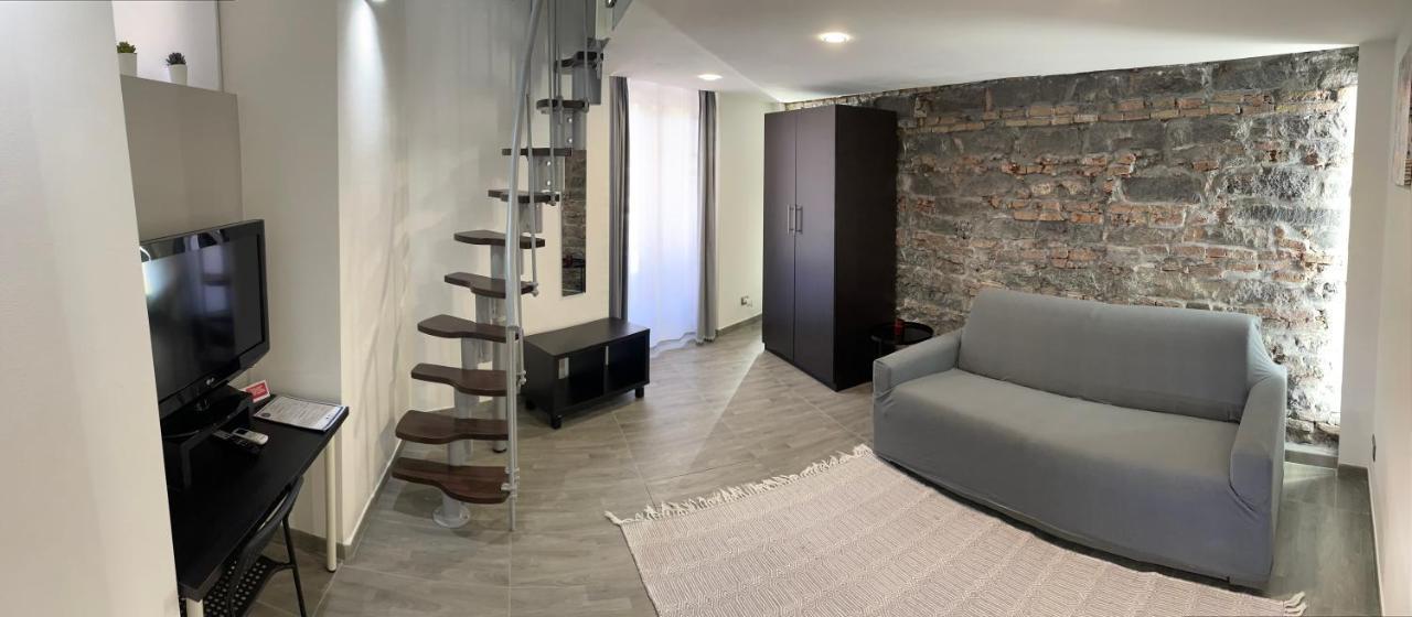 La Casa Di Karola Apartment Catania Luaran gambar