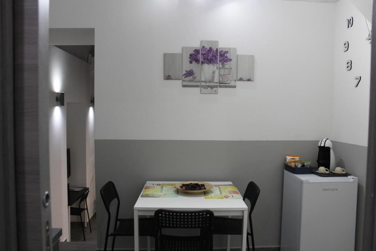 La Casa Di Karola Apartment Catania Luaran gambar