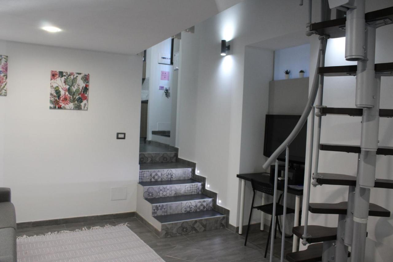 La Casa Di Karola Apartment Catania Luaran gambar